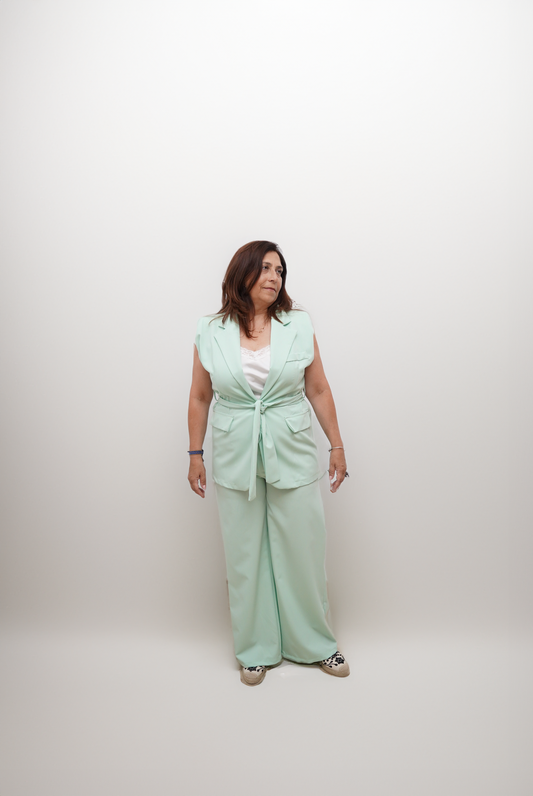 Traje sin mangas