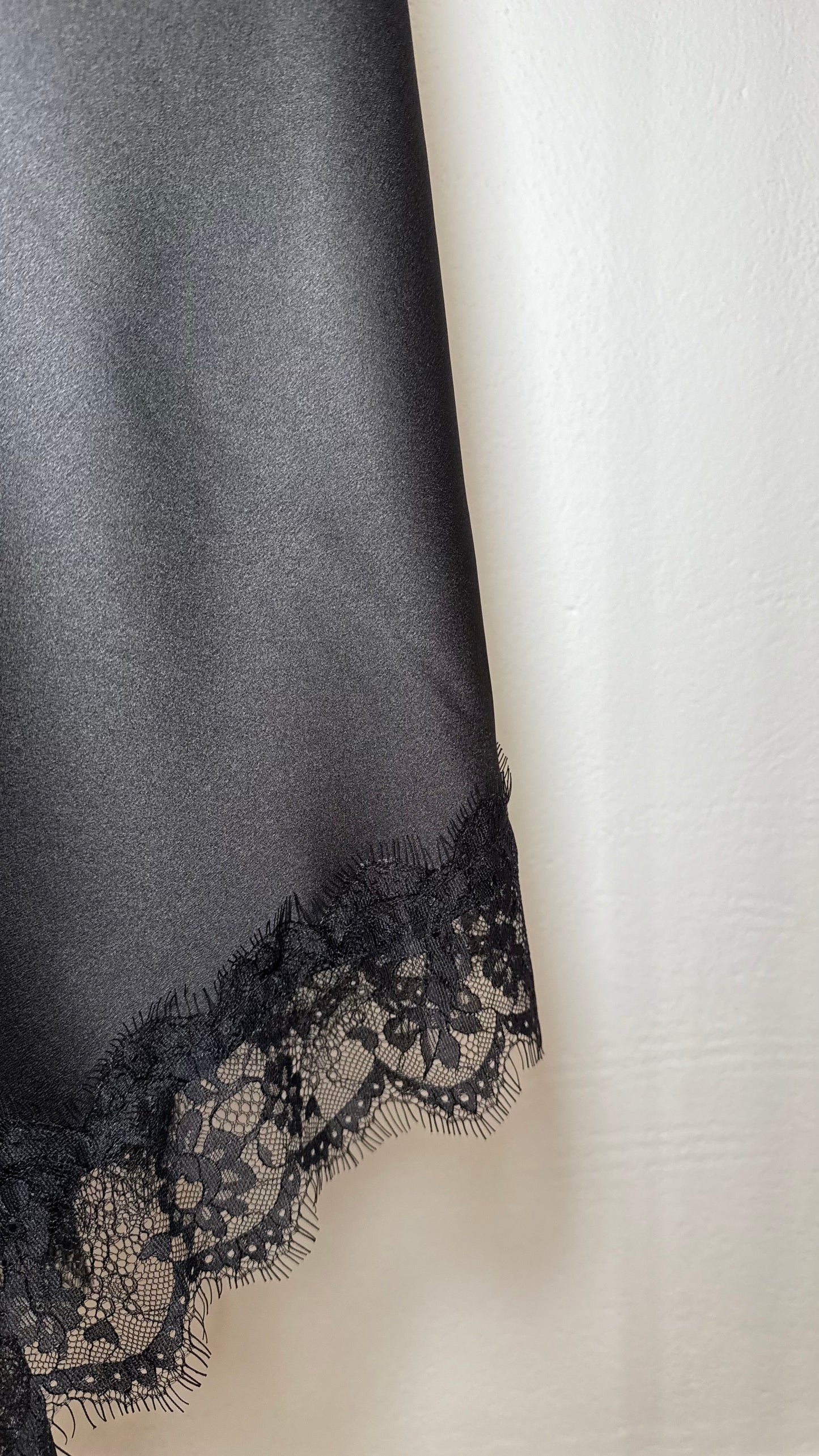 Vestido Satén Encaje